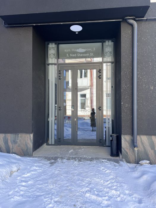 Продаж 3-кімнатної