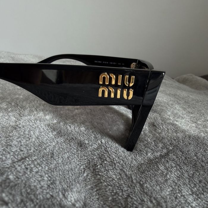 Okulary przeciwsłoneczne Miu Miu SMU 08W czarne