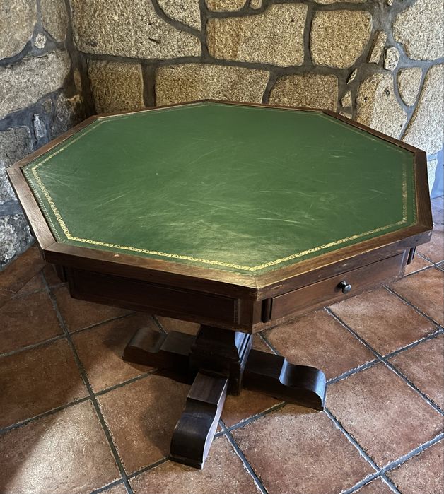 Mesa de jogo em Castanho Velho | Antiguidade IMPECAVEL