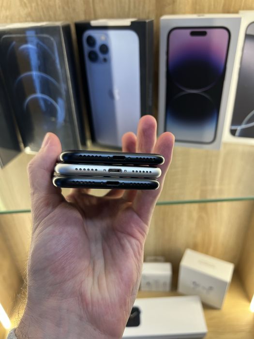 iPhone SE 2022 | Original | Used | Всі кольори