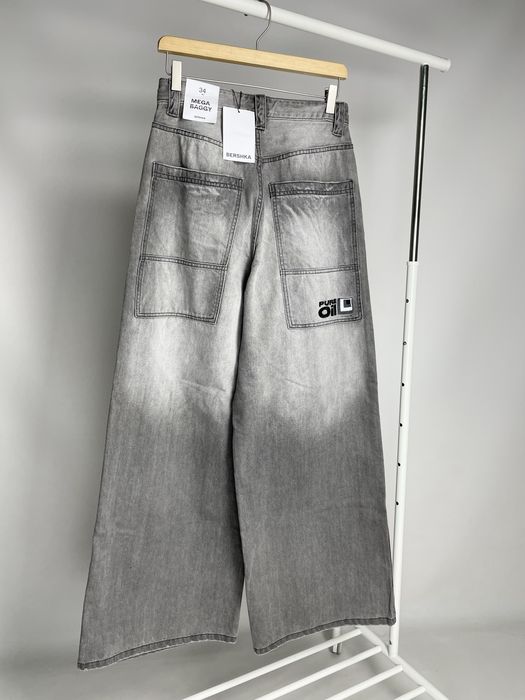 Bershka ( Розмір : 31 ) ОРИГІНАЛ широкі джинси