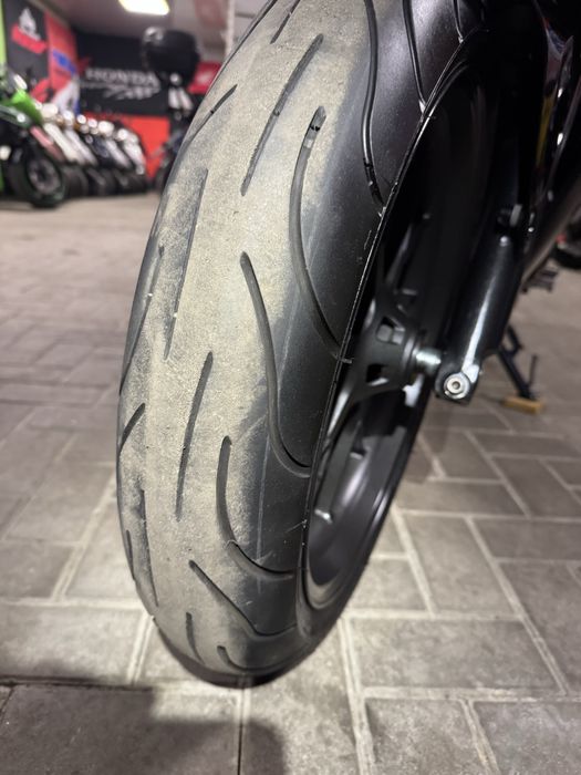 Японский мотоцикл Honda CBR400R ABS