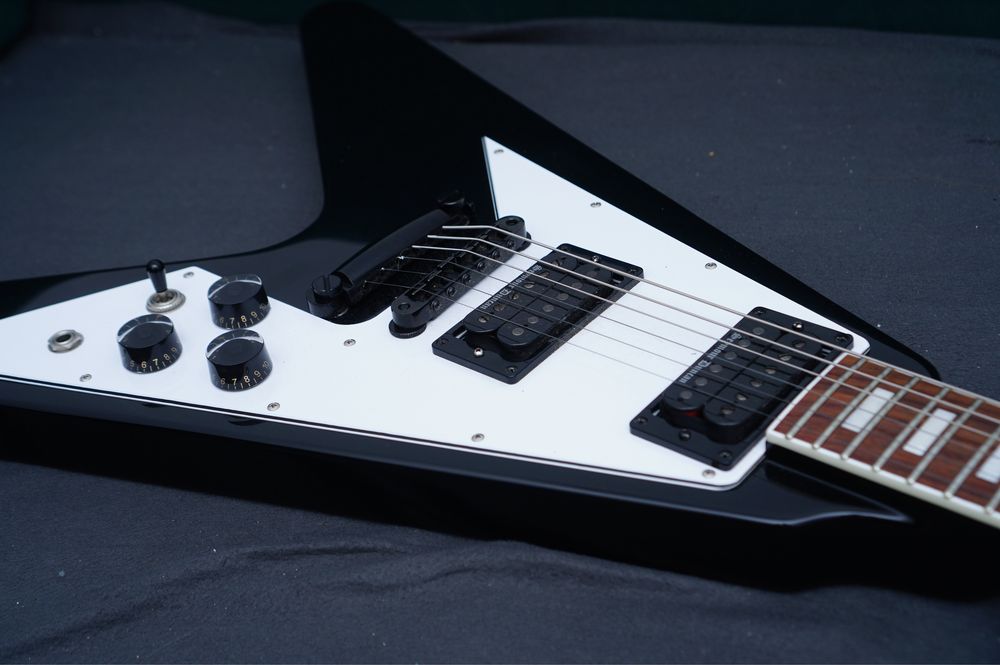 Edwards Flying V gibson ev-120