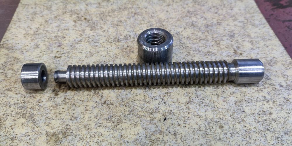 Струбцина, ваймы, трапеция, метчикодержатель, power bank, фомка,