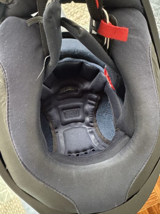 Capacete AGV K5 com viseira solar