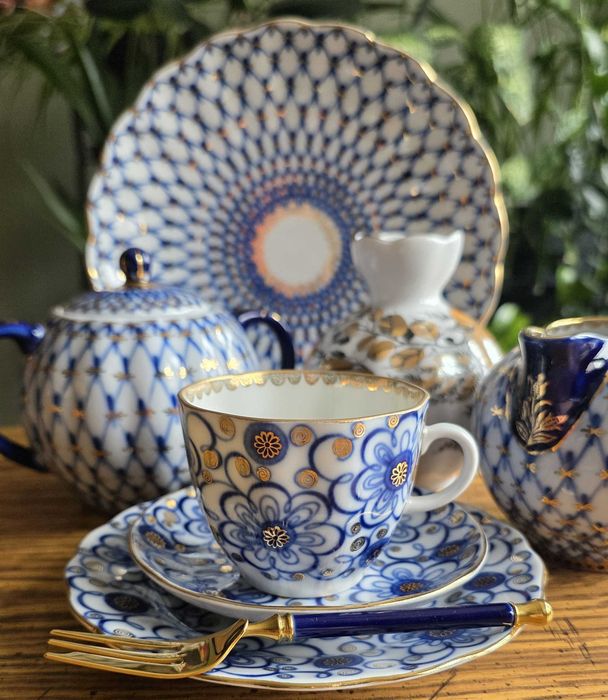 Porcelanowy serwis do kawy z dodatkowymi elementami– Łomonosow.