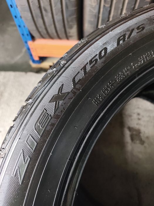 Pneus P255/50r20 Falken Ziex ct50 A/S com 90% piso