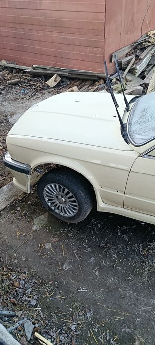 Продам Бмв е 30  1985г
