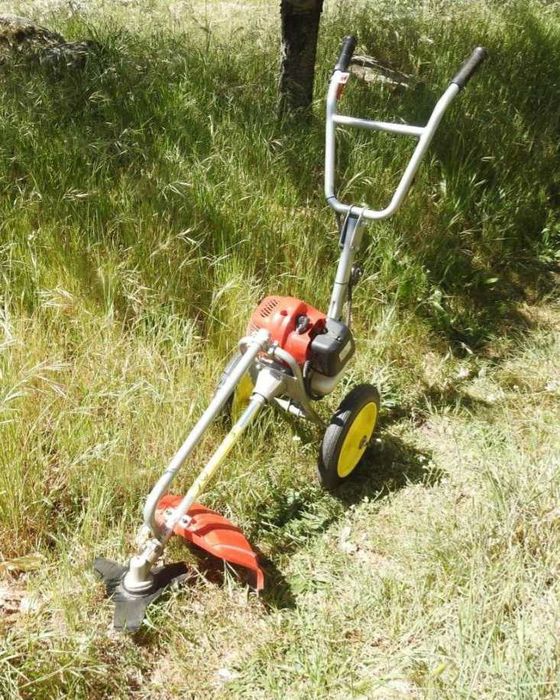 Roçadora de Rodas  - Praticamente Novo