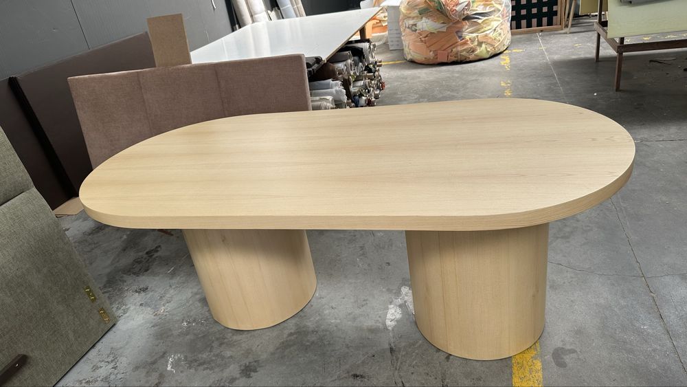 Mesa de jantar em cor natural 200X110
