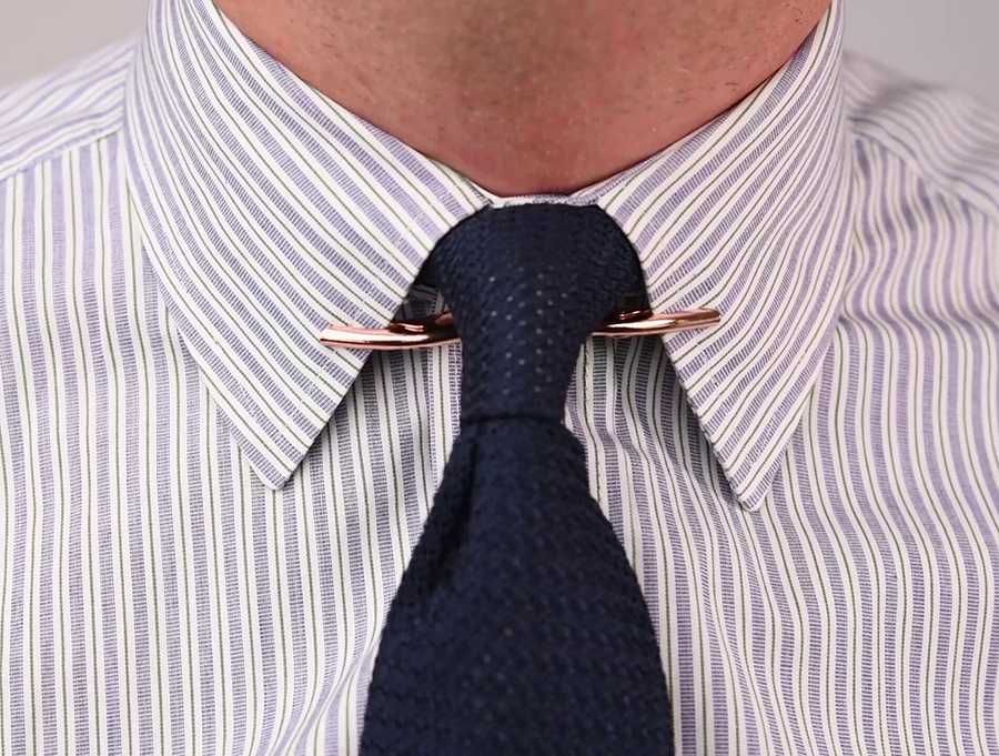 Золотые зажимы для воротника рубашки