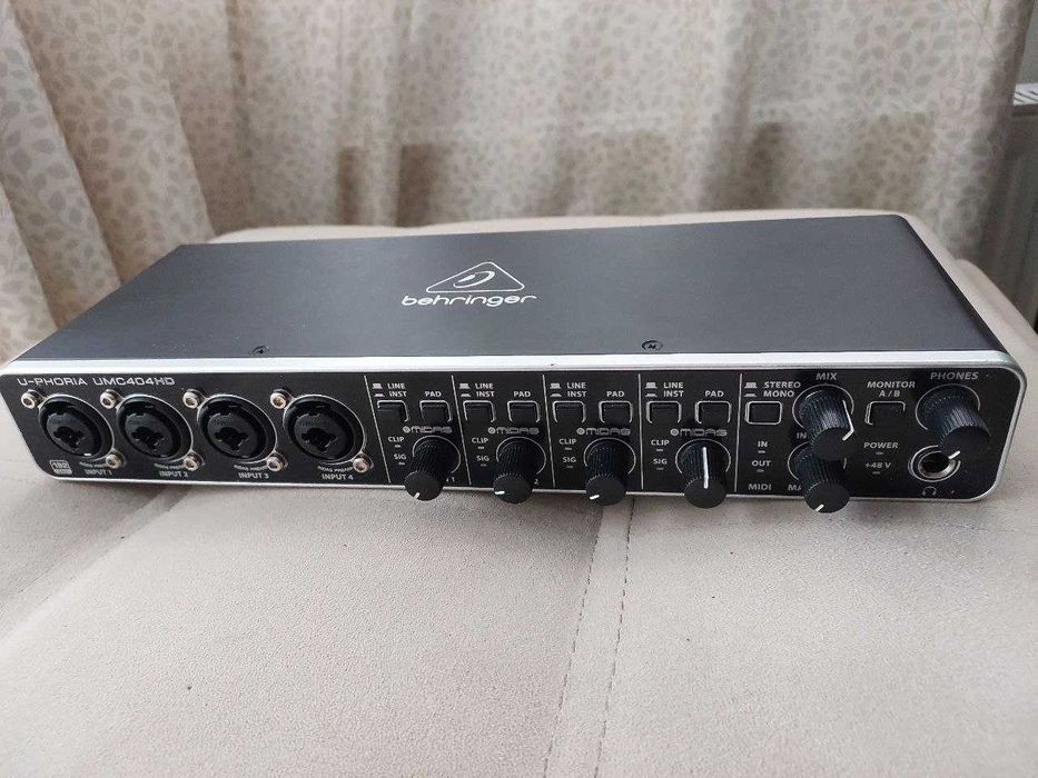 Аудіоінтерфейс Behringer U-Phoria UMC404HD (4 входи/виходи)