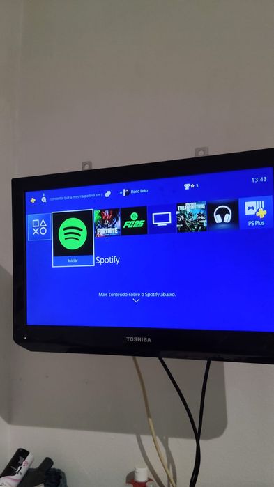PS4 com comando a funcionar na perfeição
