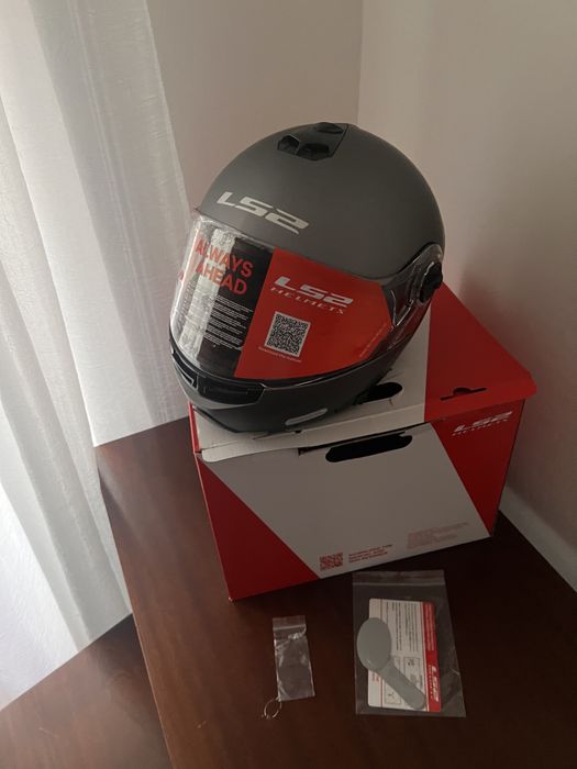 Capacete modular novo tamanho 54