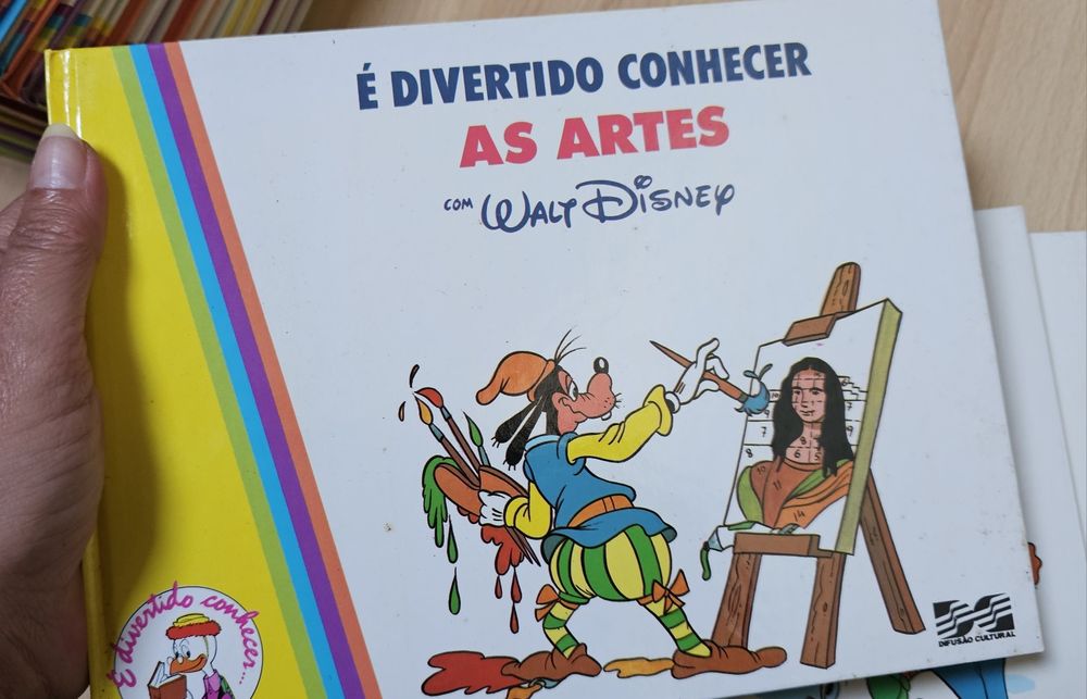 Coleção Disney "É Divertido Conhecer" – 25 livros capa dura (1988)