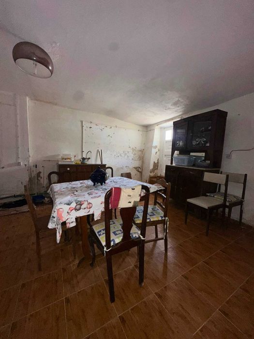 Oportunidade no Centro de Alguber/Cadaval: Moradia 140m² (70+70m²)