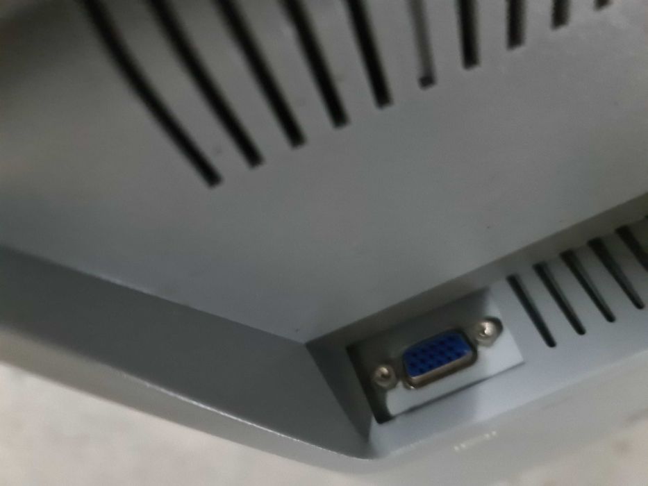 Monitor HP com pouco uso.64332155392513121