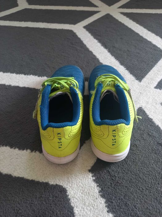 Buty do piłki nożnej turfy kipsta rozmiar 30