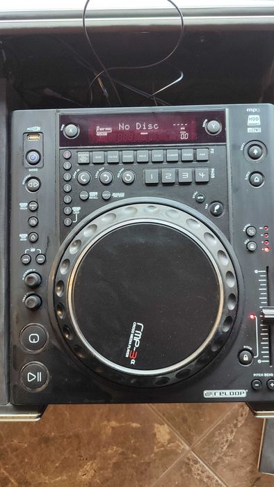Reloop DJ zestaw Mixer + 2 Odtwarzacze + Case