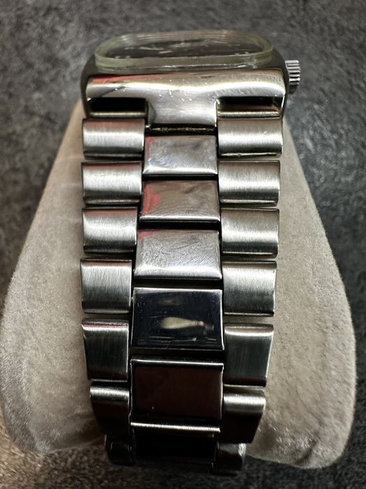 Продам наручные часы Слава танк телевизор как новые не ракета полет