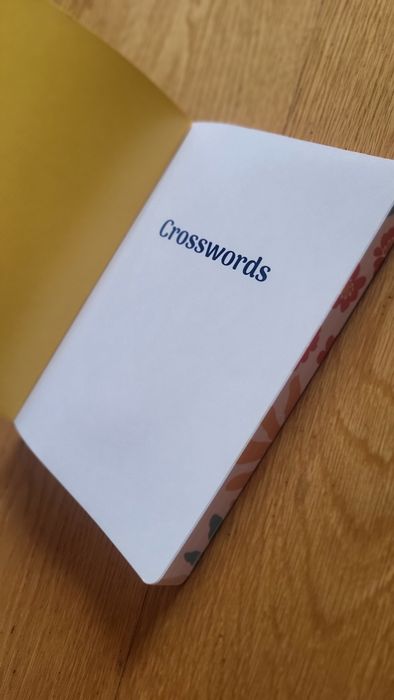 Livro Crosswords +180 Puzzles + Soluções - Inglês
