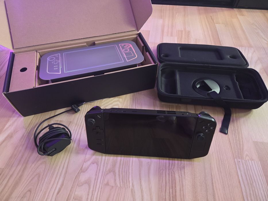 Konsola LENOVO Legion Go