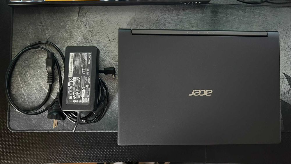 Laptop Acer Aspire 7 A715-42G