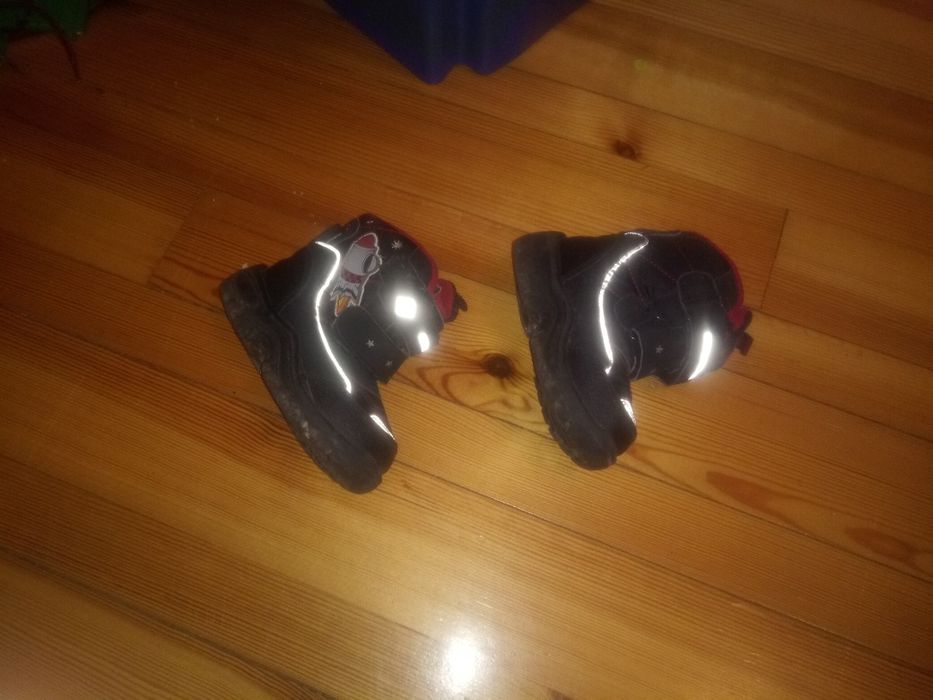 Sprzedam buty na zimę rozmiar 23