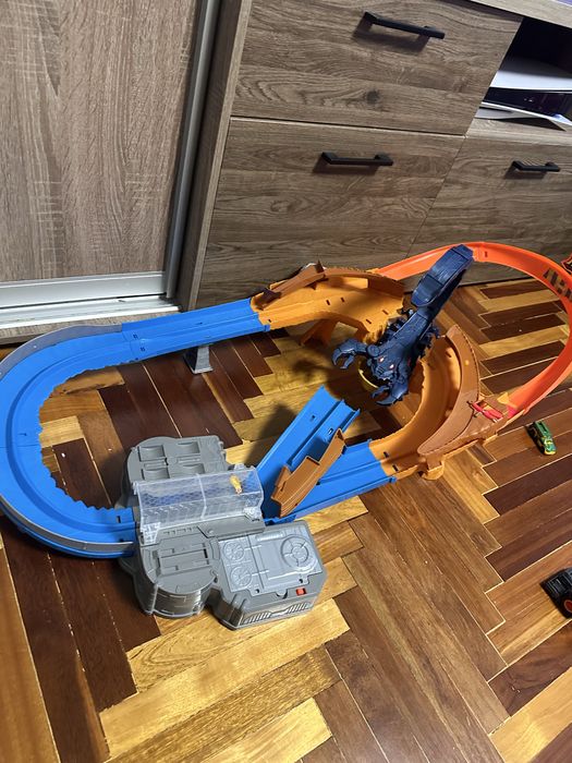 Трек hot wheels Жало скорпіона монстер трак