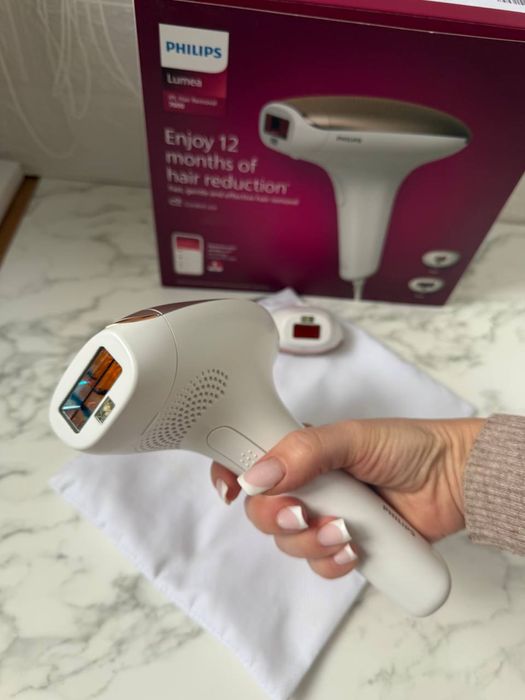 Фотоепілятор Philips Lumea Series 7000