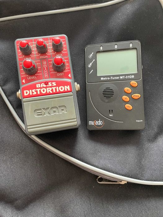 Fleabass Model 32 czarno-biały