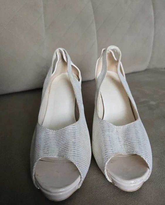 Szpilki peep toe 39