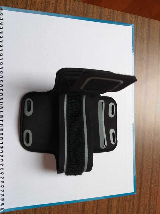 Braçadeira para transportar telemóvel