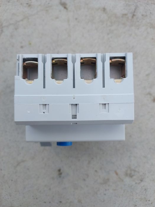 Interruptor Diferencial Hager CF480F 4P 80A 300mA