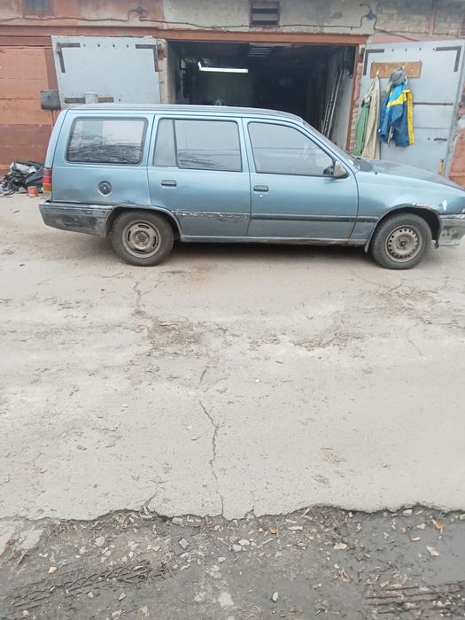 Продам Опель Кадет универсал