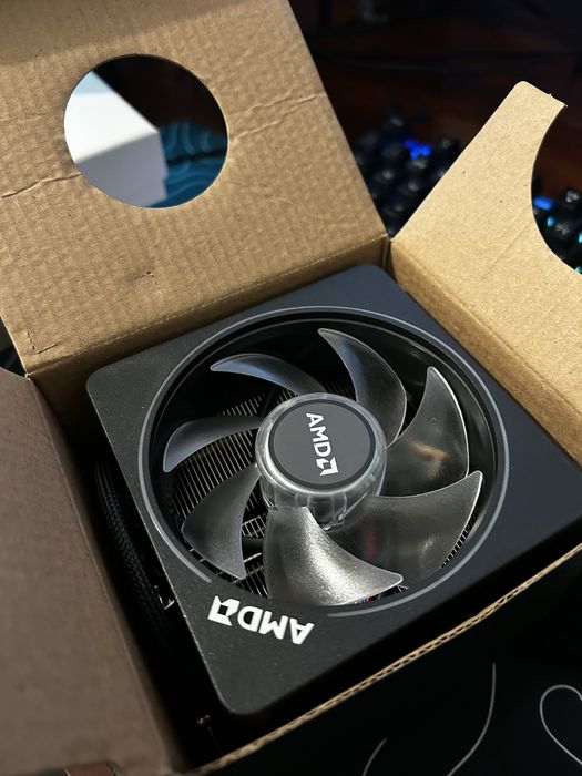 Ventoinha Wraith Prism RGB LED CPU Cooler