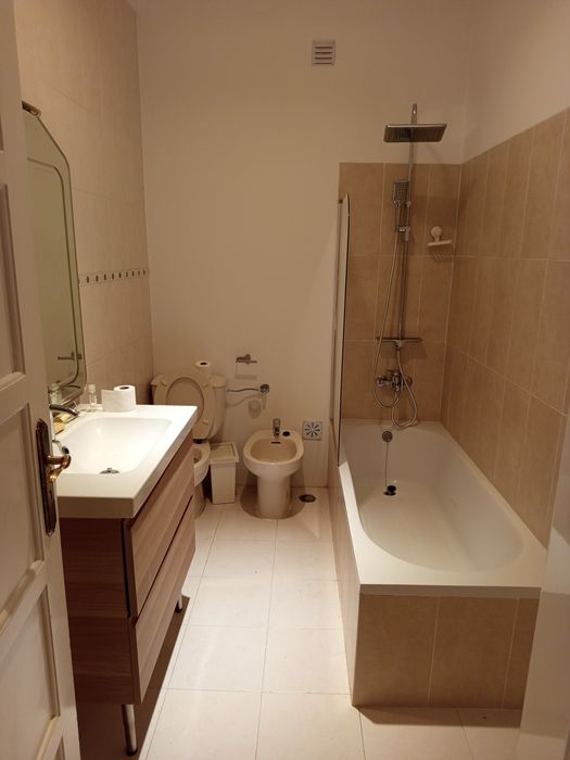 Quartos para arrendar em Queluz Belas