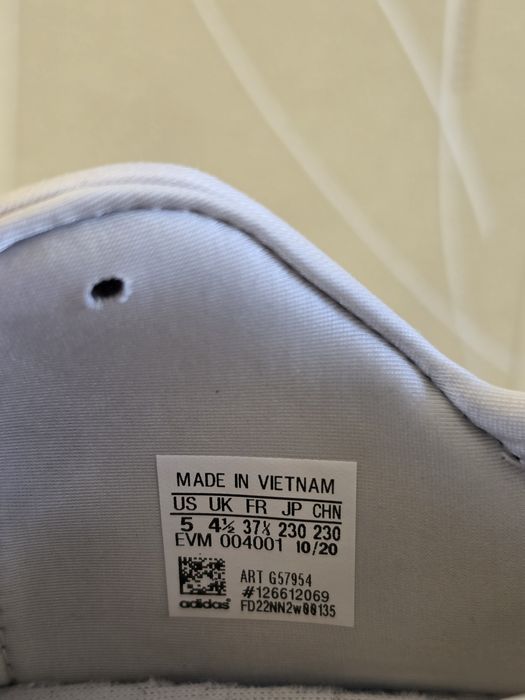 Кросівки Adidas Ozweego Celox оригінал р.37