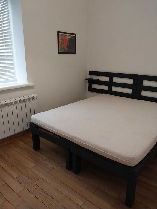 3-кімнатна квартира у приватному будинку центр