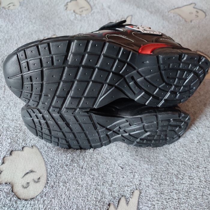 Демісезонні кросівки