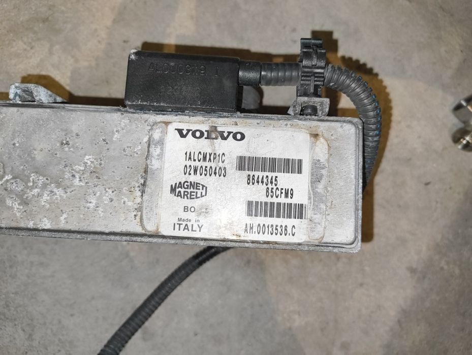 Przepustnica Volvo 2.4 benzyna 140/170km