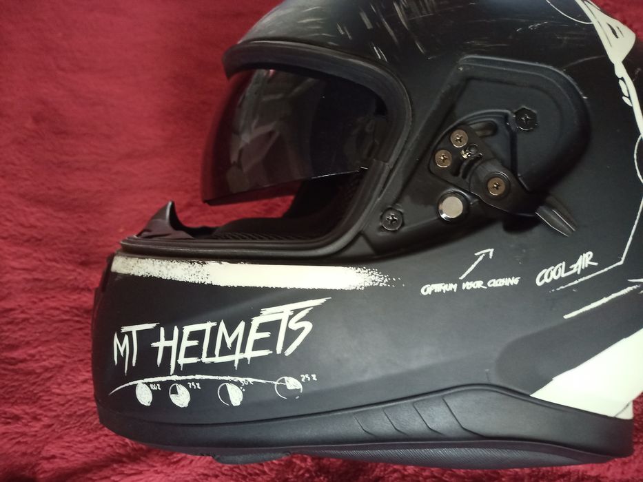Мотошлем Thunder 3 MT HELMETS