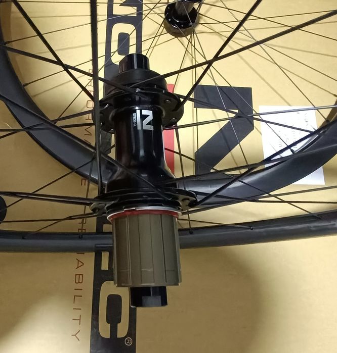 Várias Rodas carbono  NOVAS na caixa
