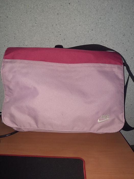 Сумка Nike для ноутбука