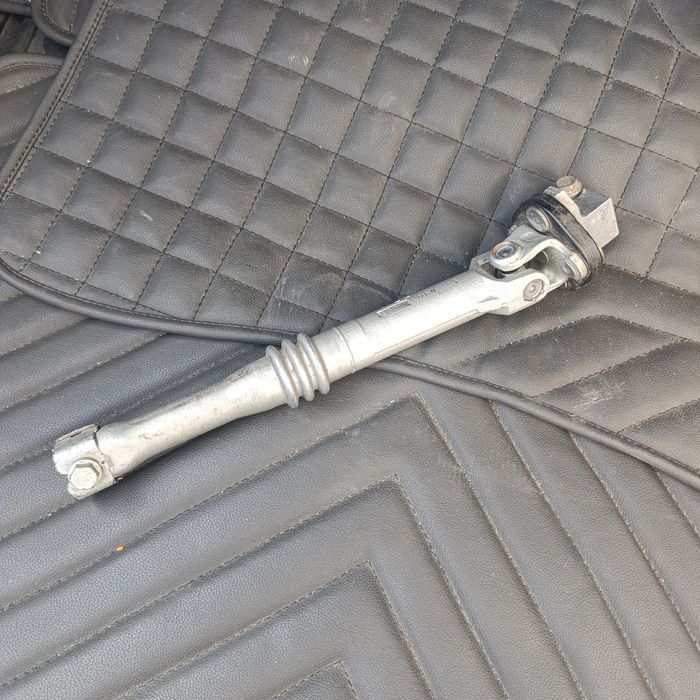 Рулевой карданчик w221