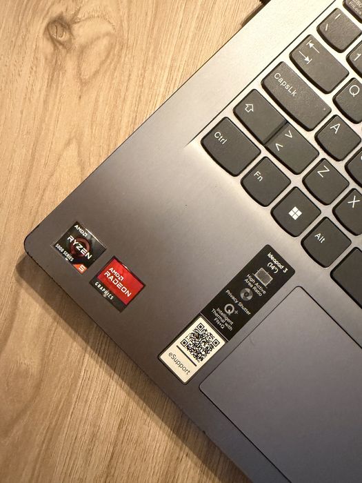 PC Lenovo pouco usado