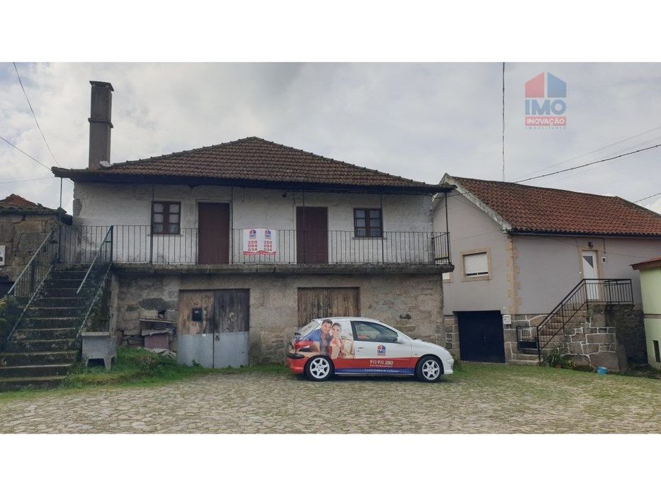 Moradia T3 Para Reconstruir Com Vistas Magníficas A 8 Minutos De Vi...