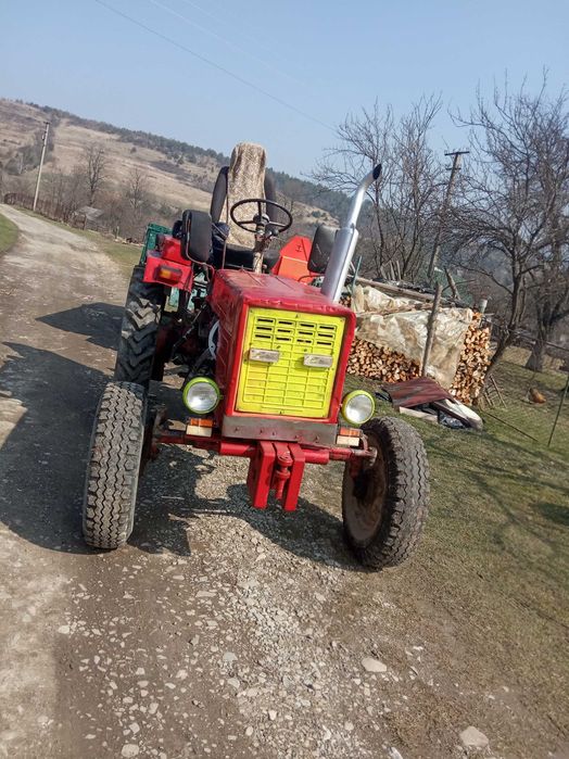 Продам трактор т25