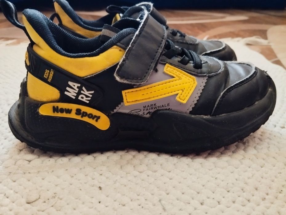 Кросівки на хлопчика 19,5 см устілка