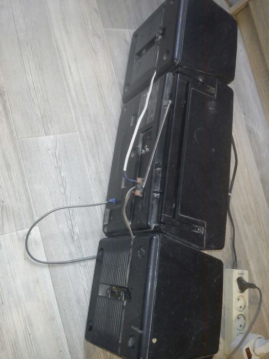 radiomagnetofon Sanyo duzy stan dobry OKAZJA kolumny odpinane